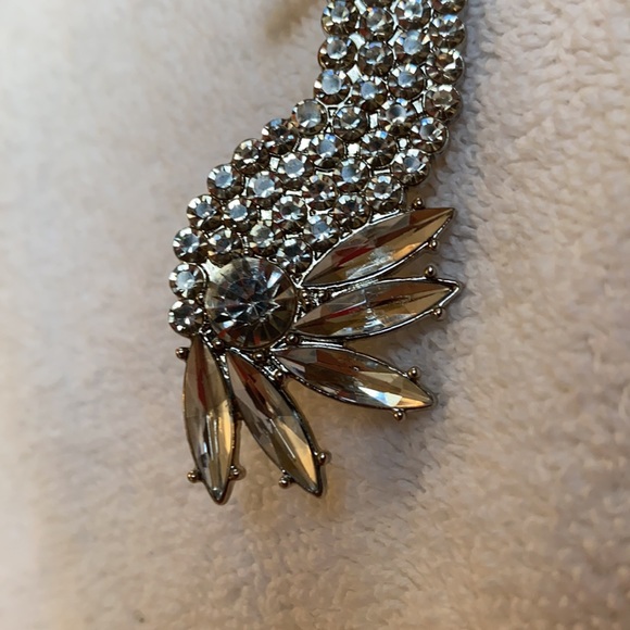 NWOT Statement earring - Picture 2 of 4